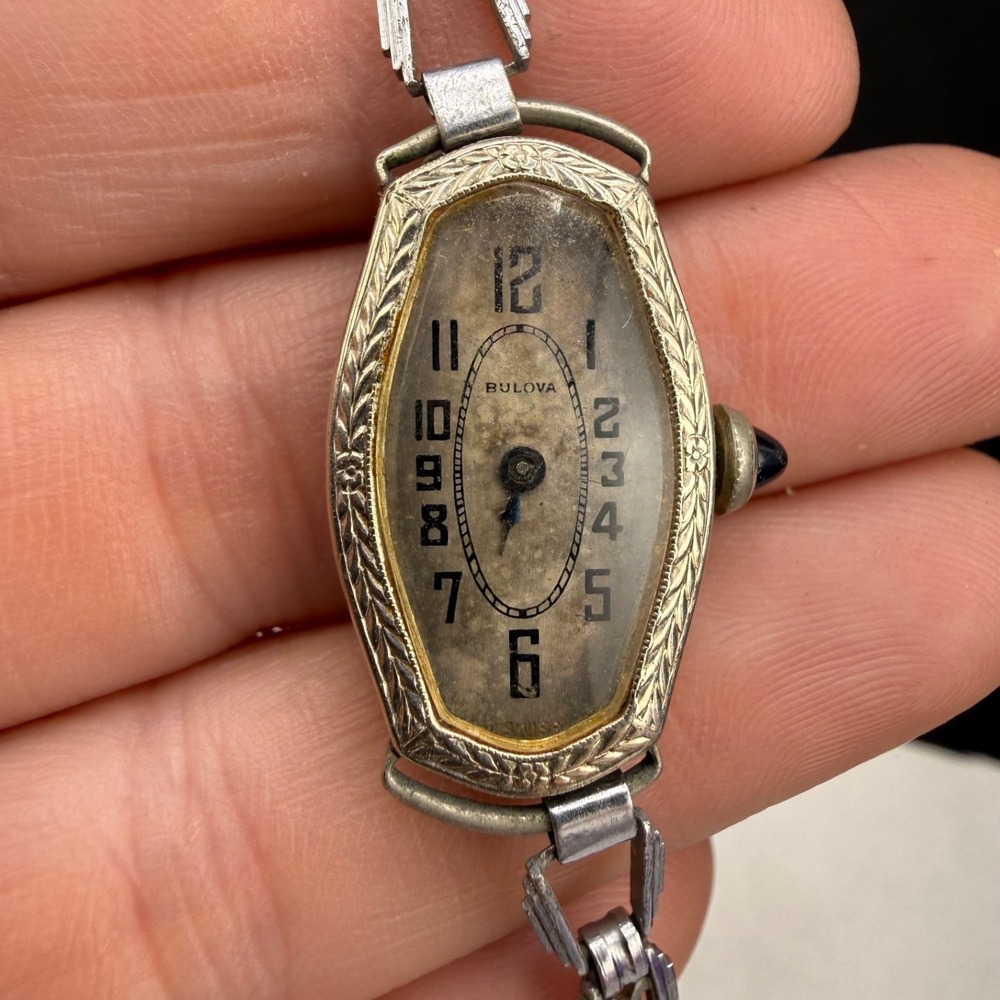 Vintage Bulova Woman's Watch Silver Tone 6" Does Not Wind Or Tick - Picture 4 of 14